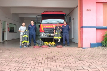 Bombeiros Voluntários recebem equipamentos do Corpo de Bombeiros de Ijuí