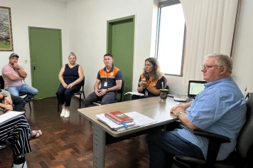 Integrantes da Defesa Civil visitam o Município