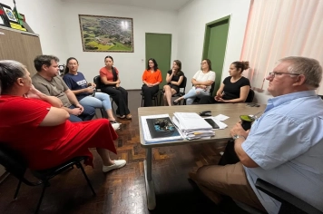 Administração define reajuste dos professores da rede municipal