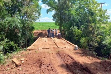 Ponte é construída em tempo recorde