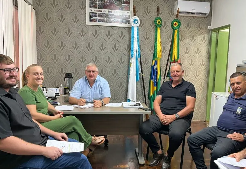 Município realiza recolhimento de pneus na Linha 23 nesta sexta-feira