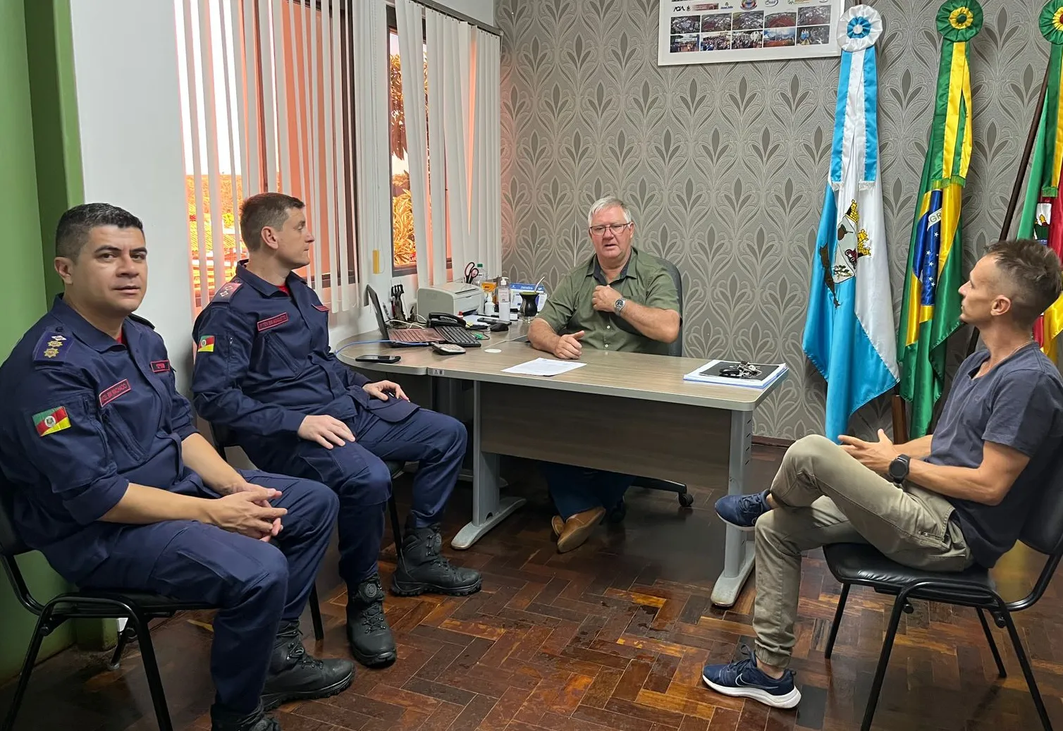 Prefeito recebe comandante do 12º Batalhão de Bombeiro Militar