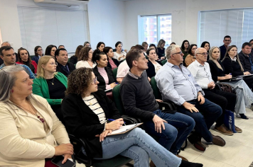 Representantes de Ajuricaba participam de painel regional sobre o Plano do Magistério