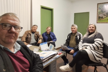 Prefeito e vice recebem vereadores para tratar sobre demandas da comunidade