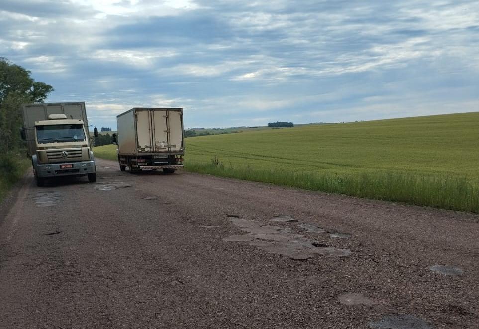 Prefeito solicita ao Daer recuperação de trechos críticos da ERS-514 entre Ajuricaba e Chorão