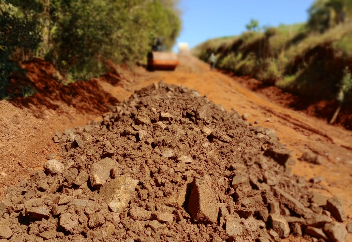 Secretaria de Obras realiza melhorias na Linha 32